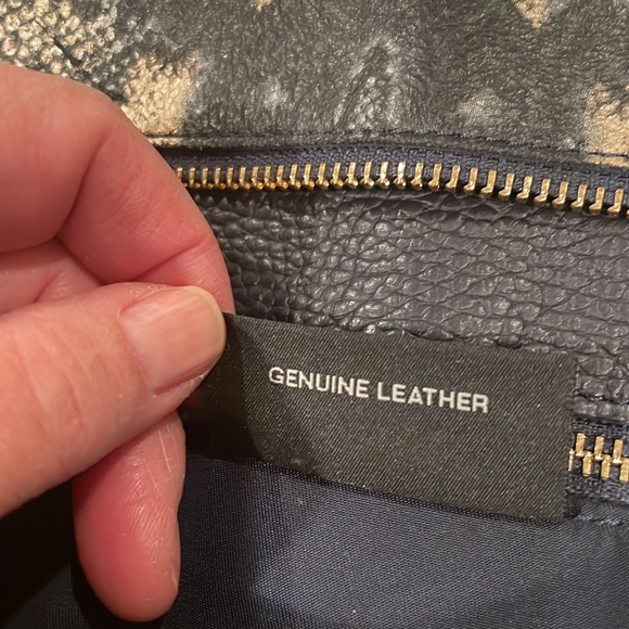 Gianni Notaro bag, from Italy, pebbled leather, great condition, about 16”X13” - Picture 6 of 10